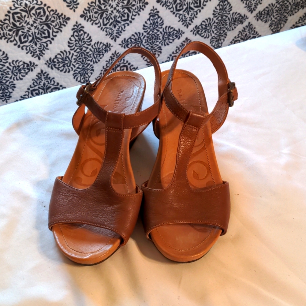 Nurture Wedge Sandals